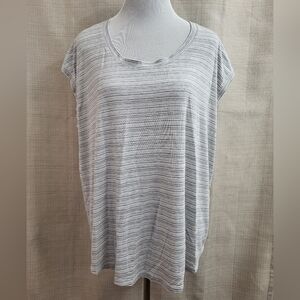 Athleta Women's Cloudlight Stratus Tee Shirt Gray White Striped Stretch Size 1X